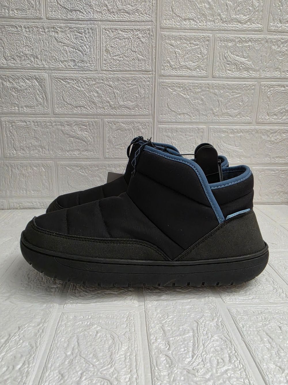 Ozark Trail Puffer Boot Slippers Mens SZ 9 Black Blue Trim Slip On Lightweight